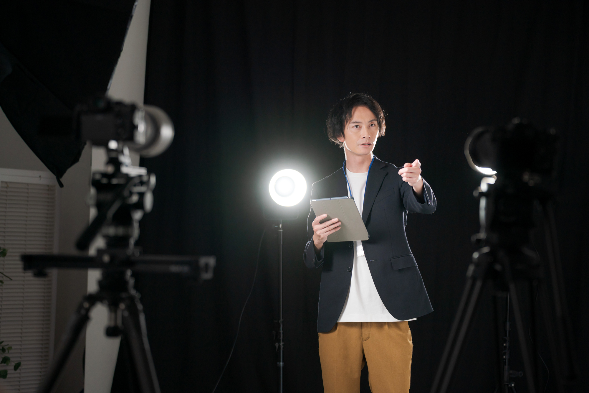 ステージ演出・音響・
照明・映像プロデュース